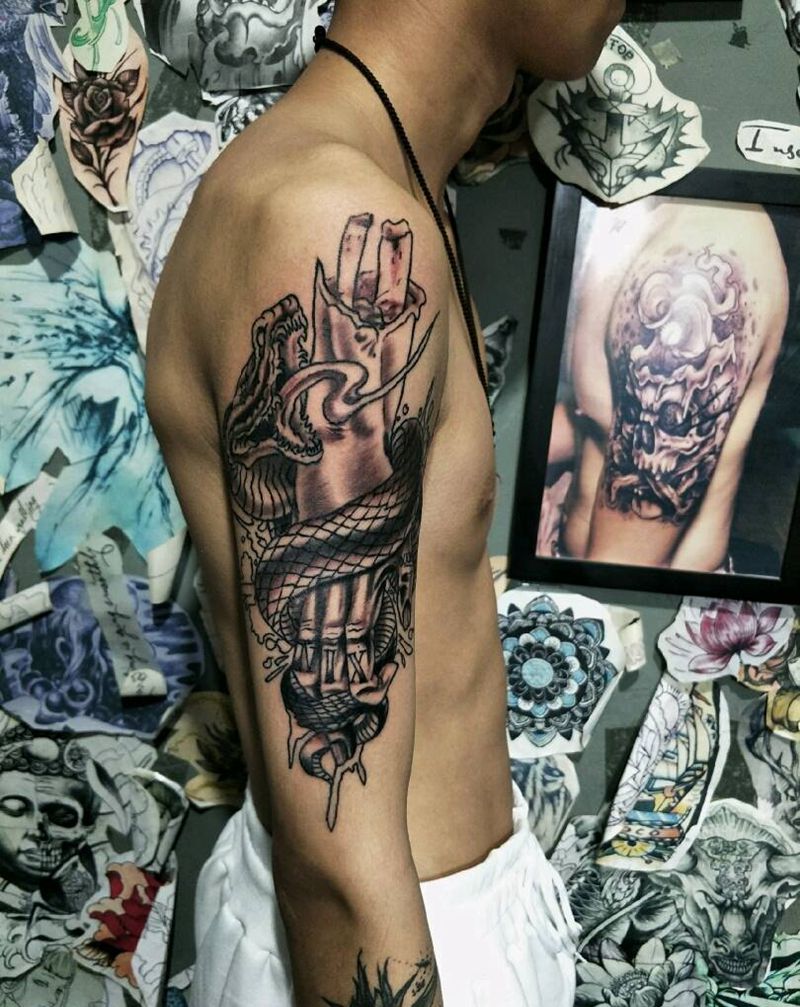 蛇手未完成纹身图片