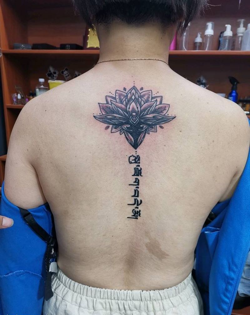 修改 填补 遮盖失败纹身，荷花纹身图片_创意设计纹身图案