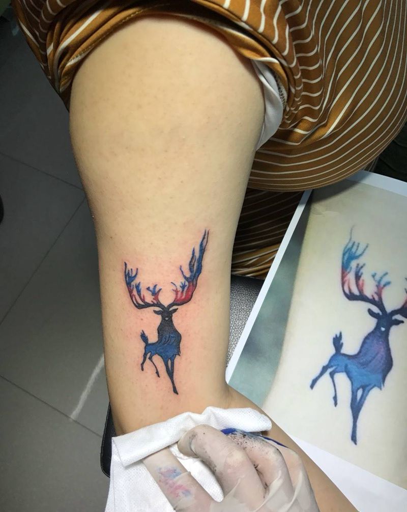 彩色鹿纹身图片