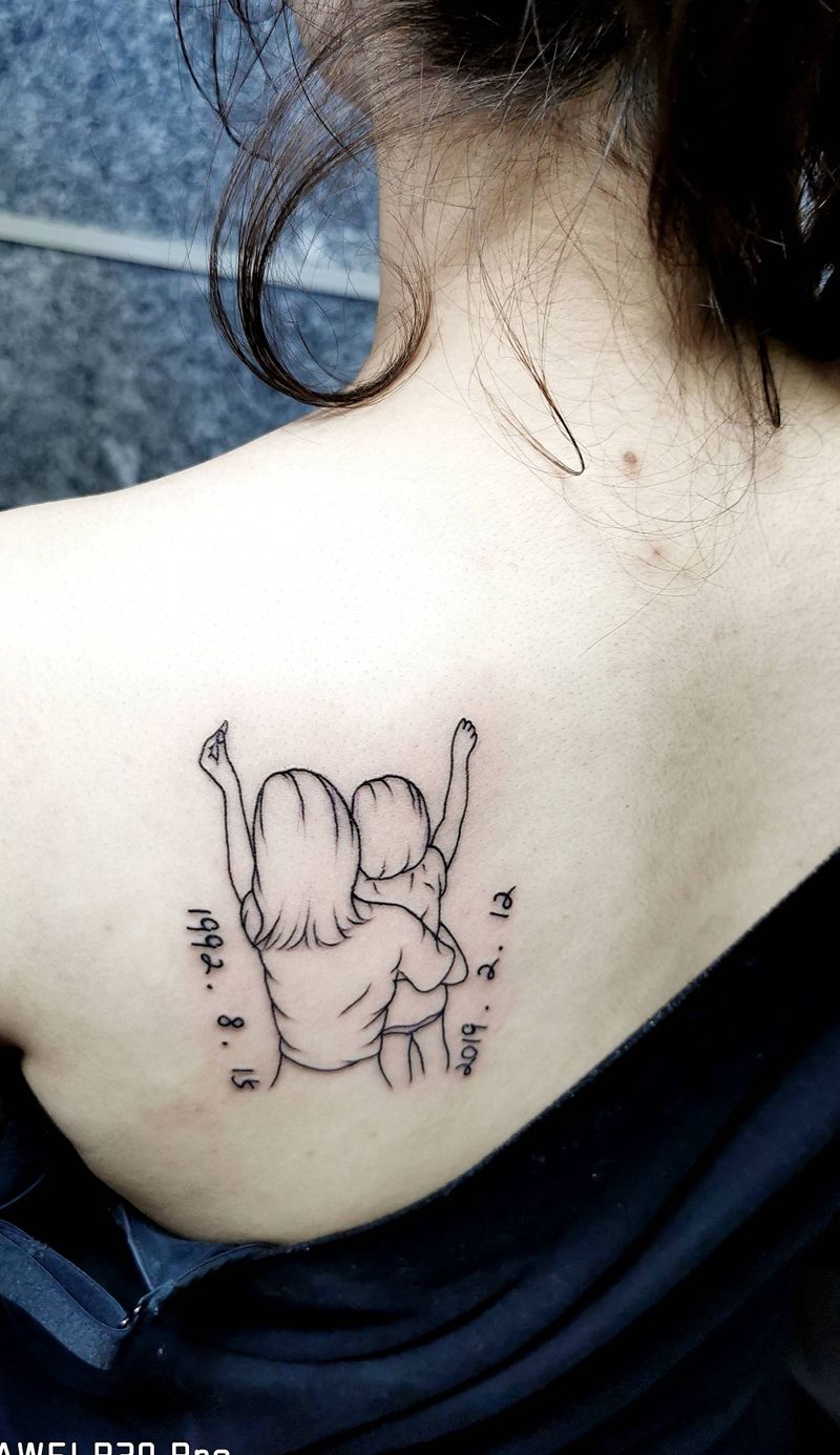 生日人像纹身图片_背部几何纹身图案