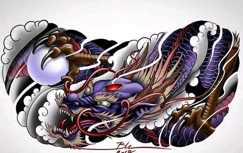 花胸纹身图片_胸部纹身图案