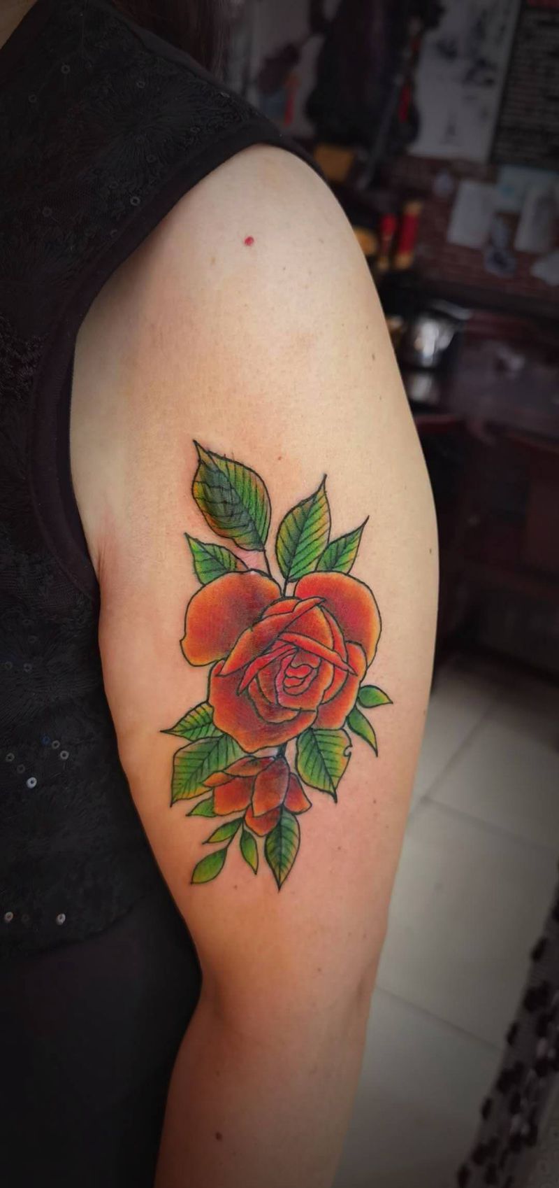 玫瑰花纹身图片_手部手臂新传统纹身图案