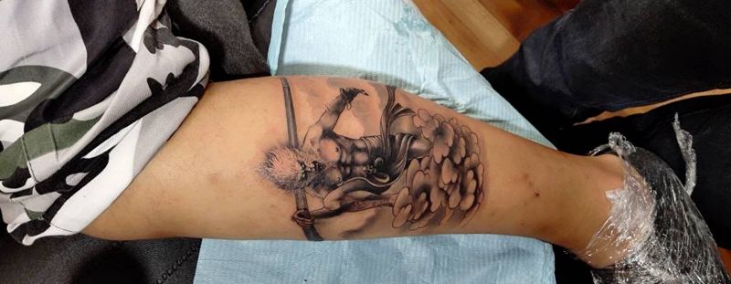 猴纹身图片_腿部新传统纹身图案