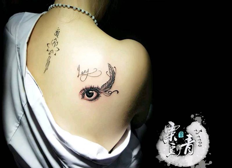 眼睛纹身图片