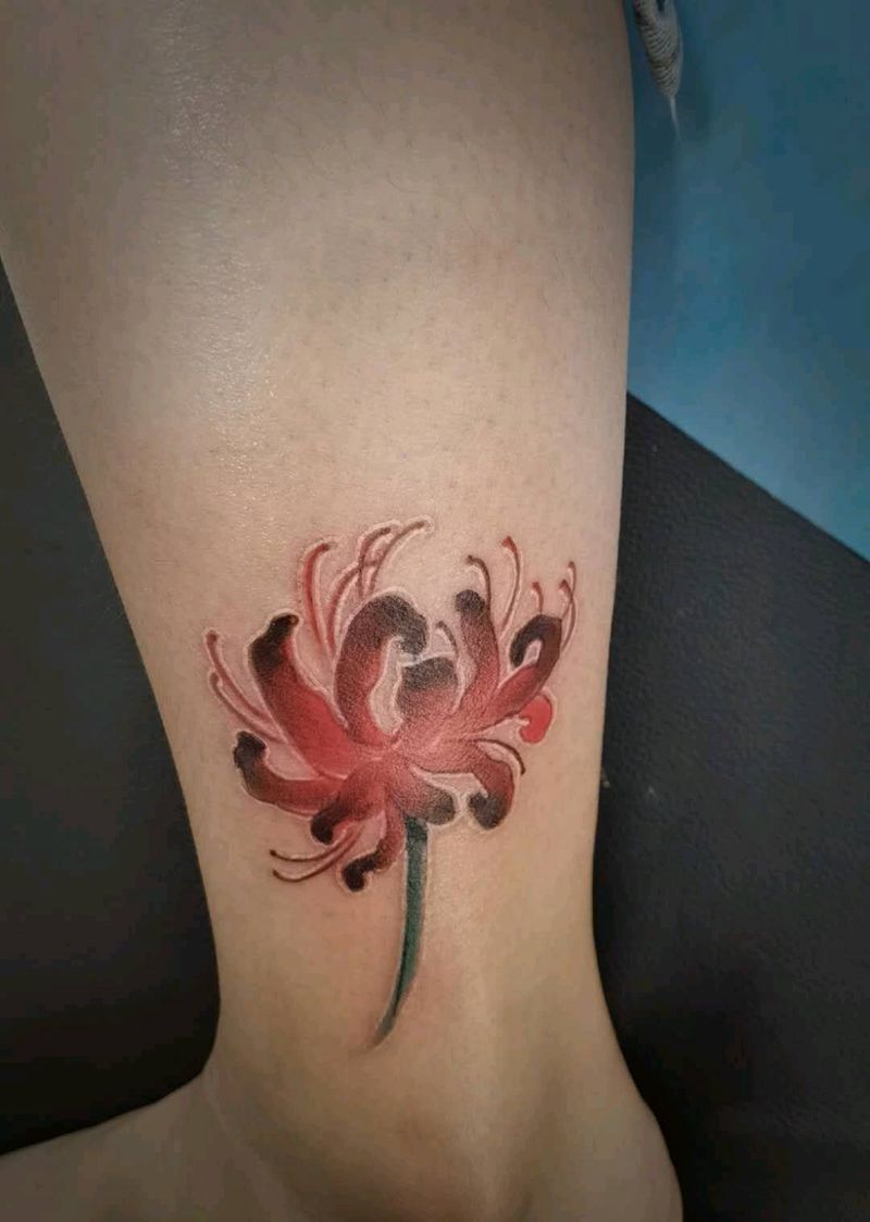 彼岸花纹身图片_腿部纹身图案