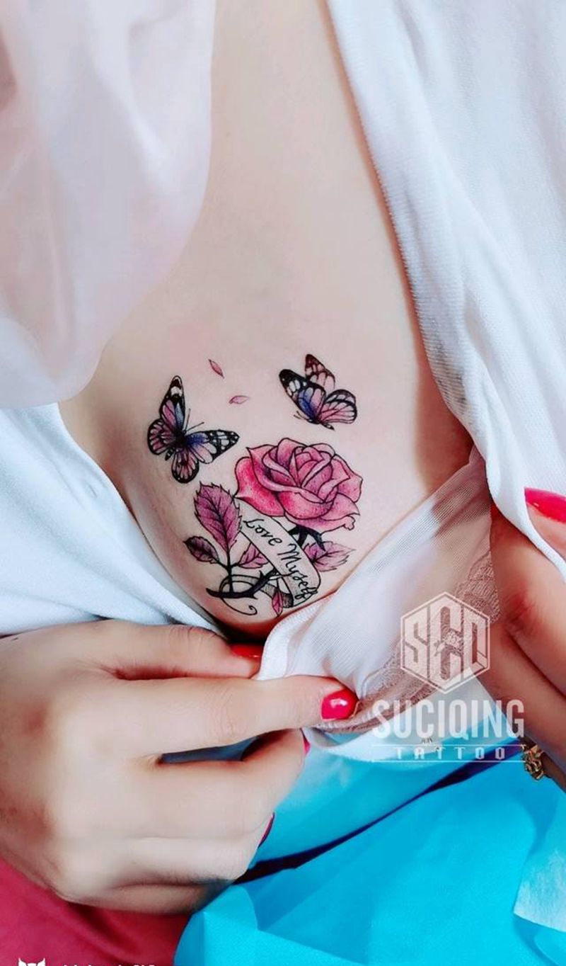 玫瑰花纹身图片_胸部New School纹身图案