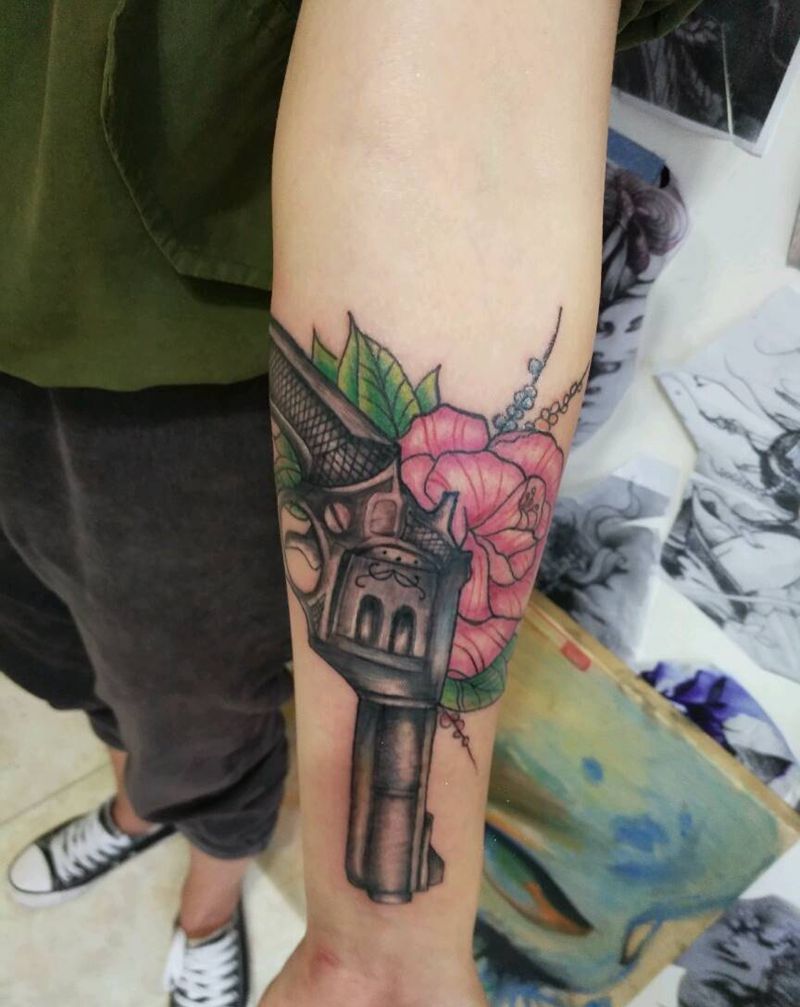 左轮枪纹身图片