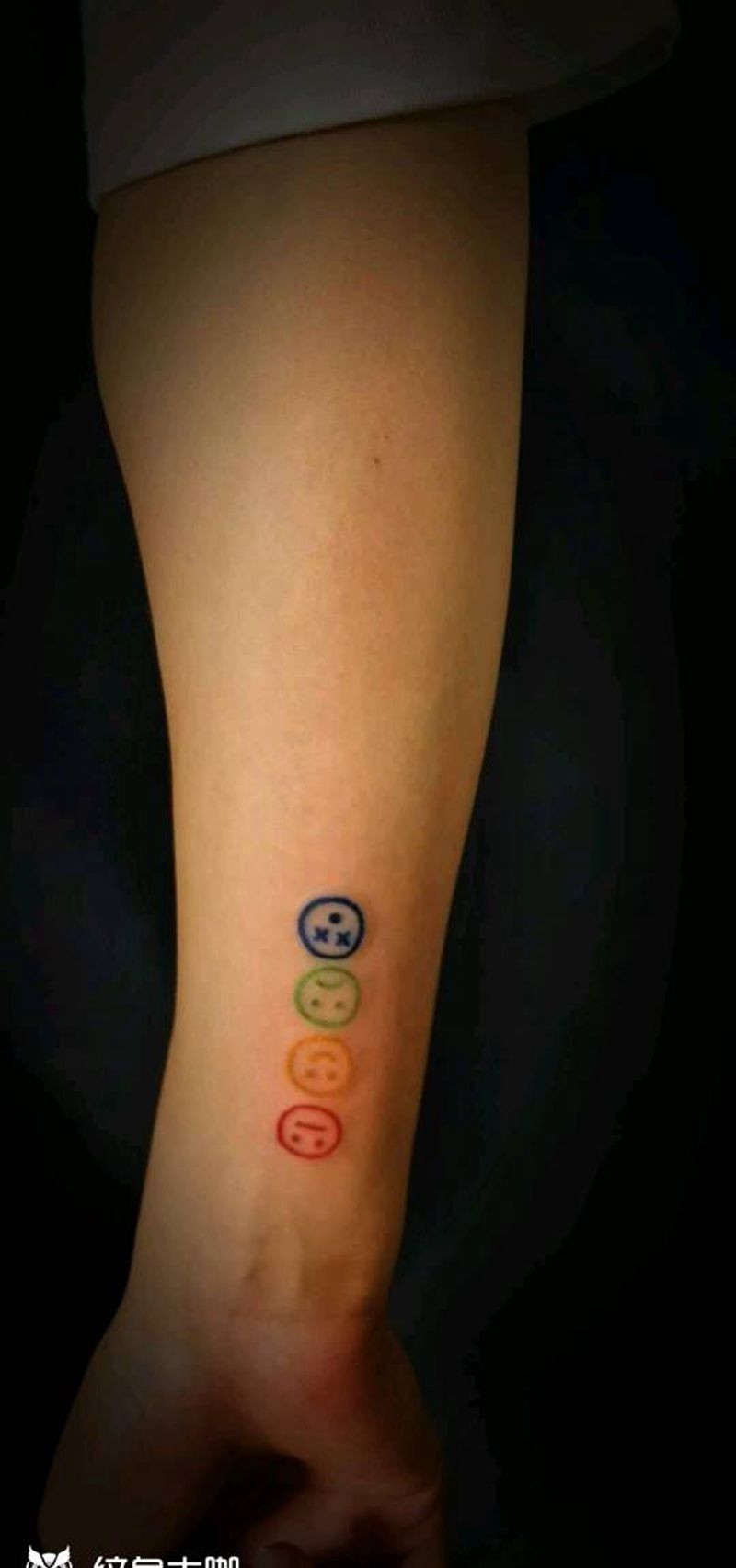 表情纹身图片_手部手臂新传统纹身图案