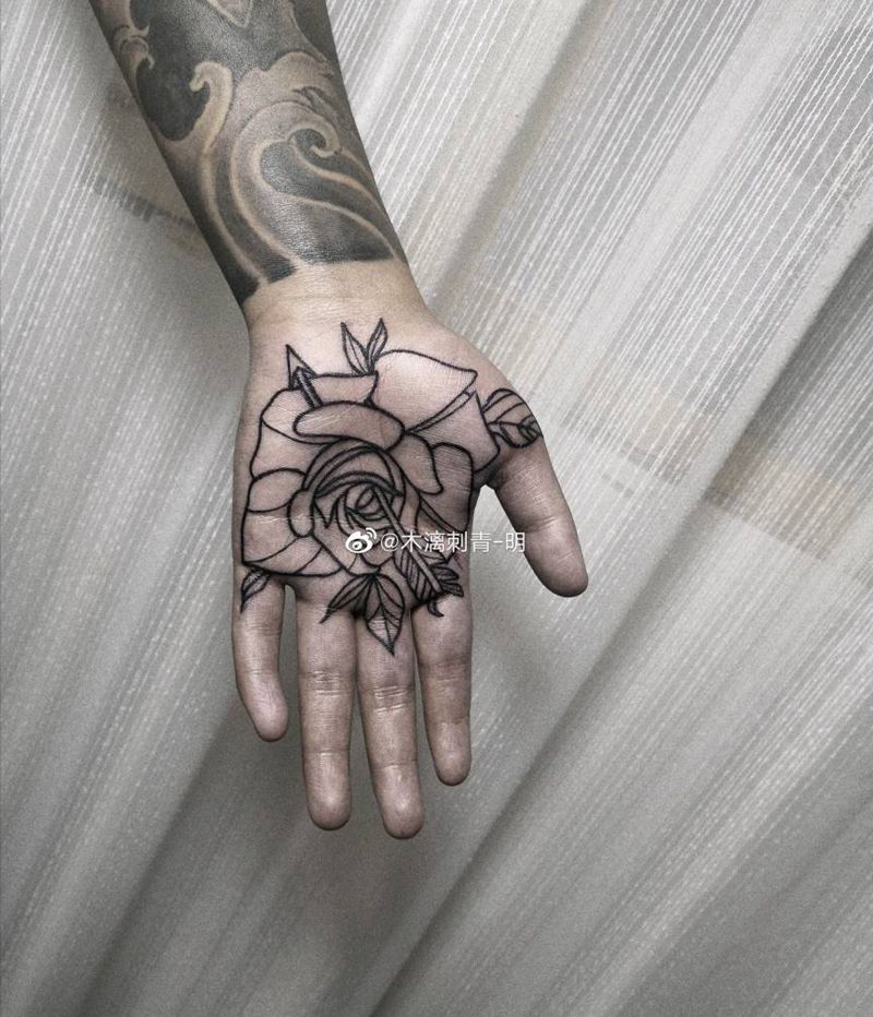 new花花纹身图片_手部New School花玫瑰纹身图案