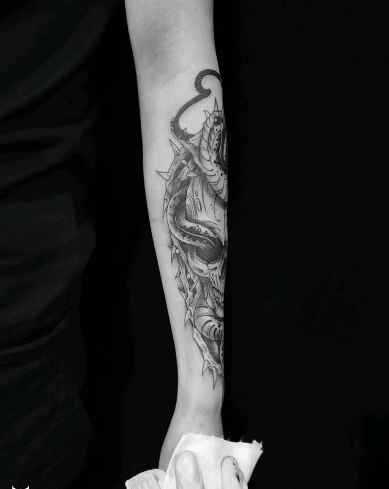 蛇 骷髅纹身图片_手臂新传统纹身图案