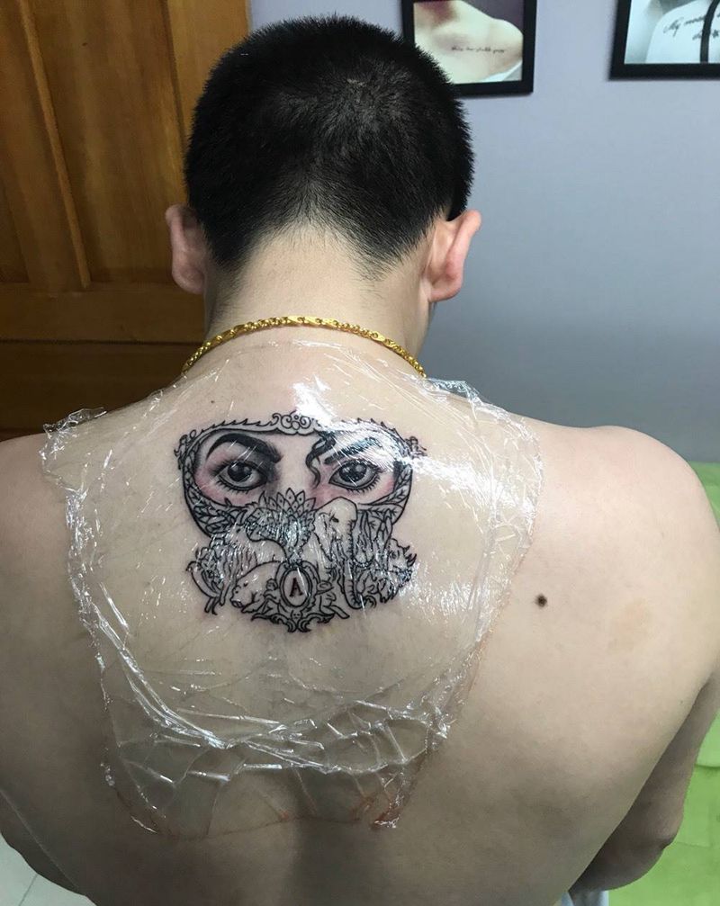 迈克尔杰克逊眼睛纹身图片