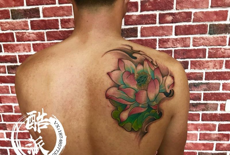 莲花纹身图片