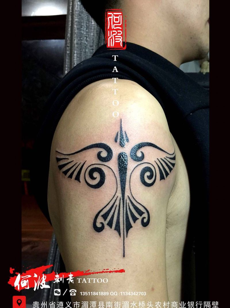 手臂图腾纹身图片
