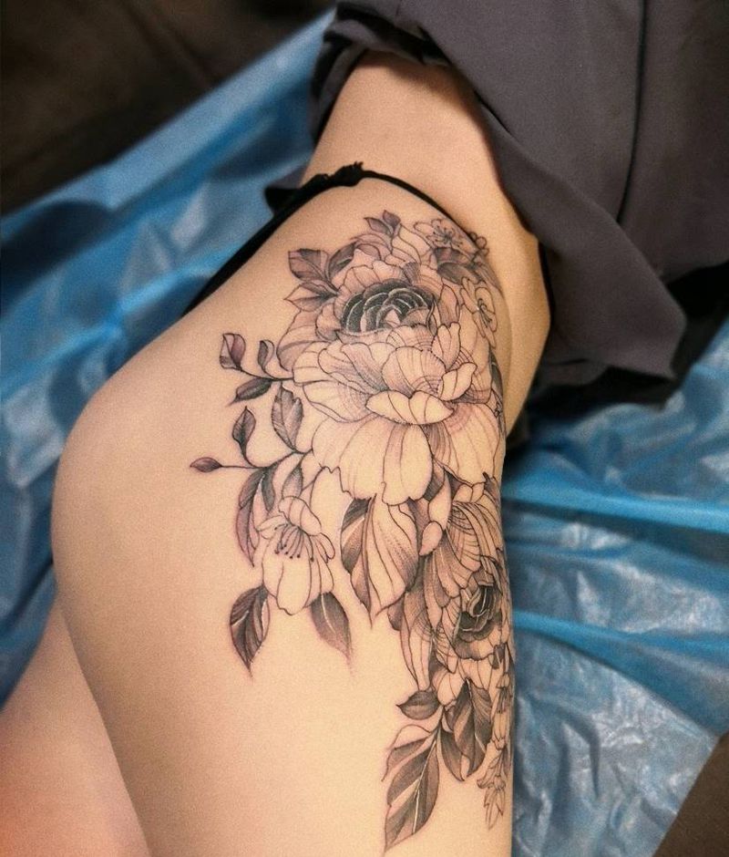 素花纹身图片_臀部腿部点刺牡丹素花纹身图案