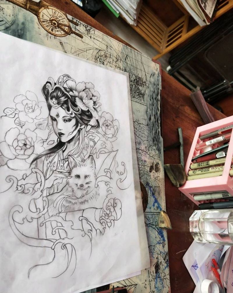 艺伎，狐狸纹身图片_肩部手部新传统纹身图案