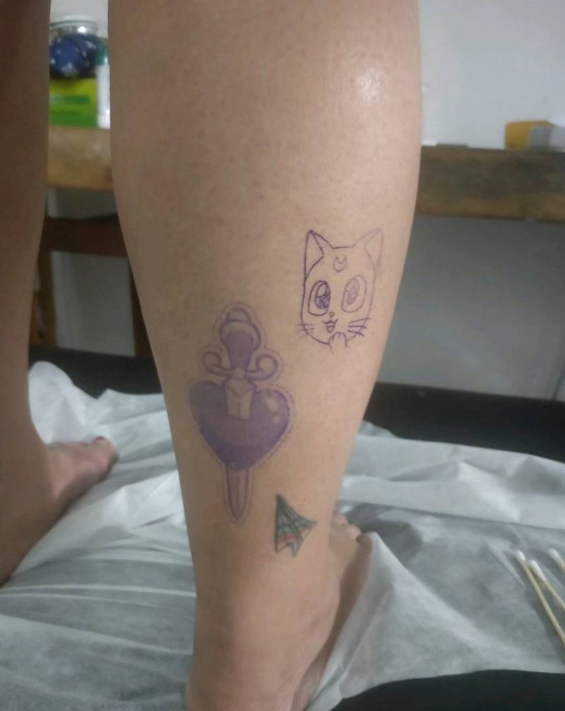 露娜猫 桃心纹身图片_腿部纹身图案