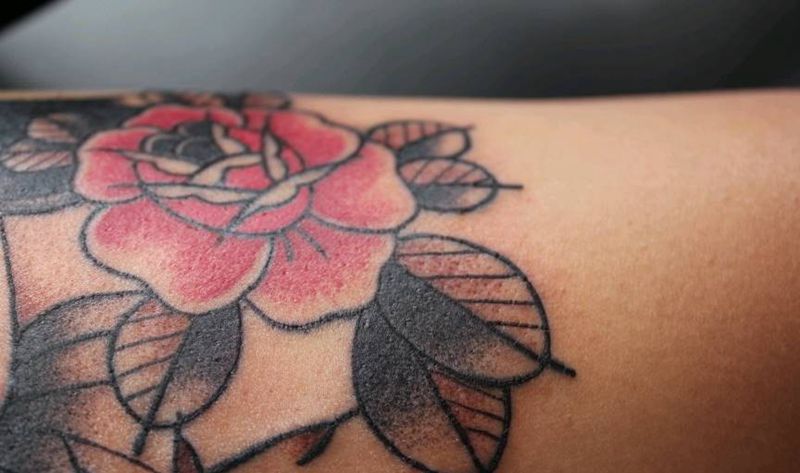 玫瑰纹身图片_腿部New SchoolOld School纹身图案