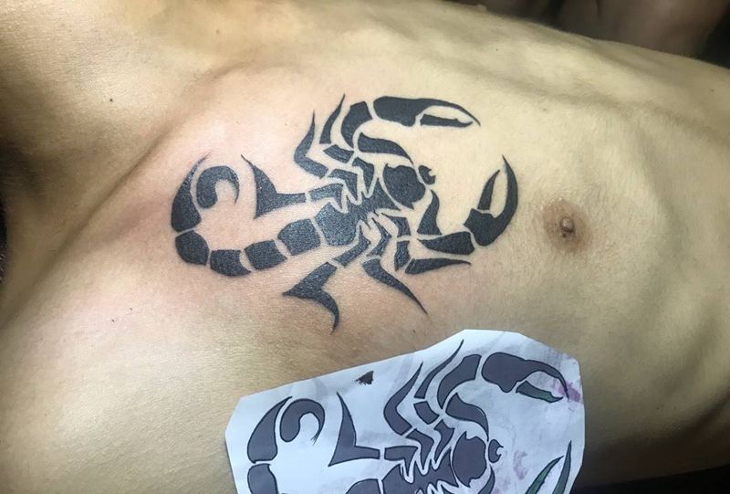 很久没有看见蝎子拉纹身图片