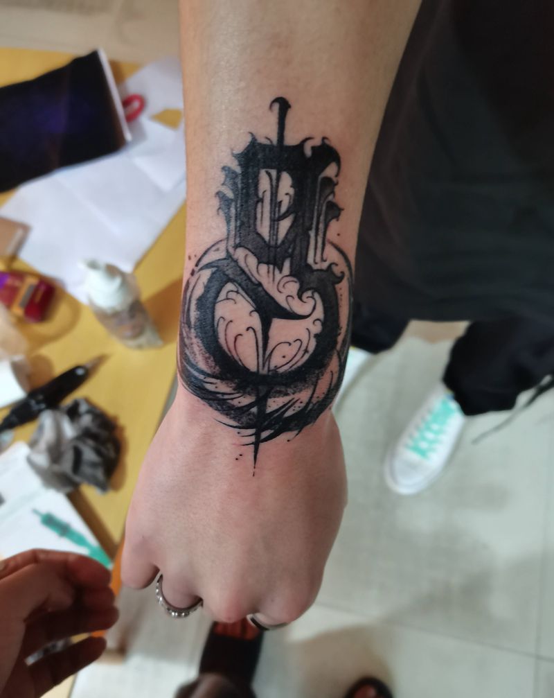 暗黑字体纹身图片_手臂花体字纹身图案