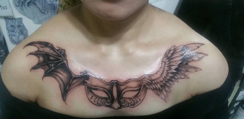 面具后的善于恶纹身图片