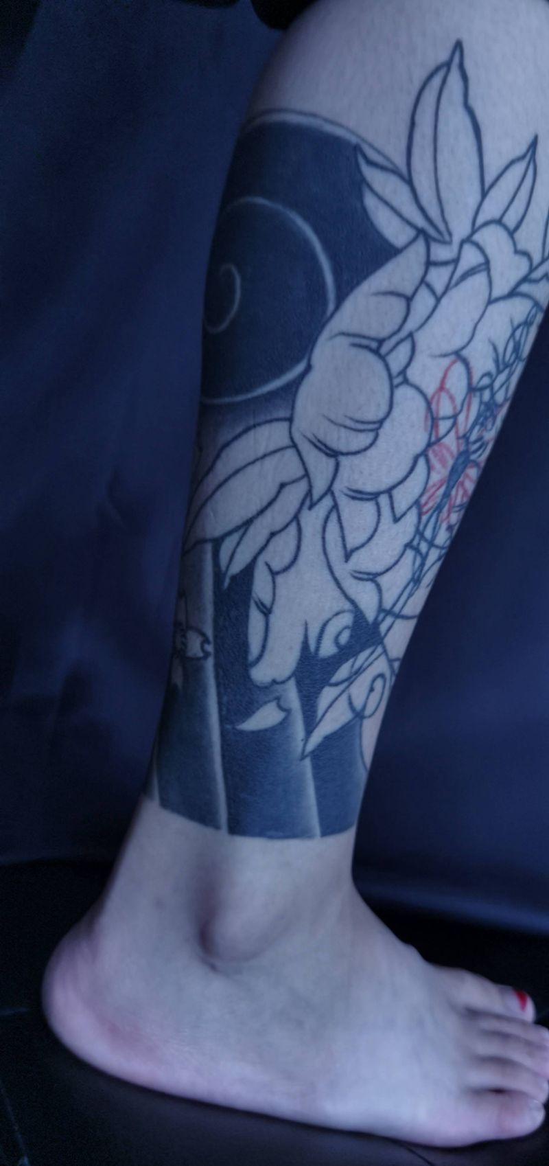 腿上覆盖，恢复两年后，期待上色纹身图片_腿部纹身图案