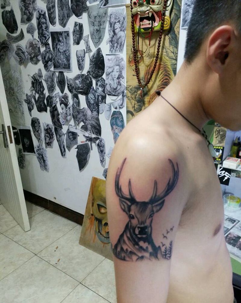鹿纹身图片