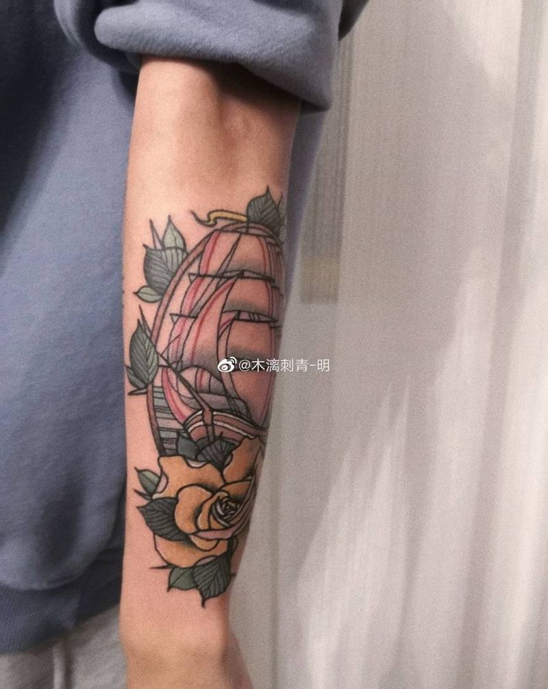 帆船纹身图片_手臂New School帆船纹身图案