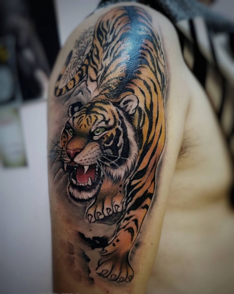 下山虎纹身图片_手臂老传统纹身图案