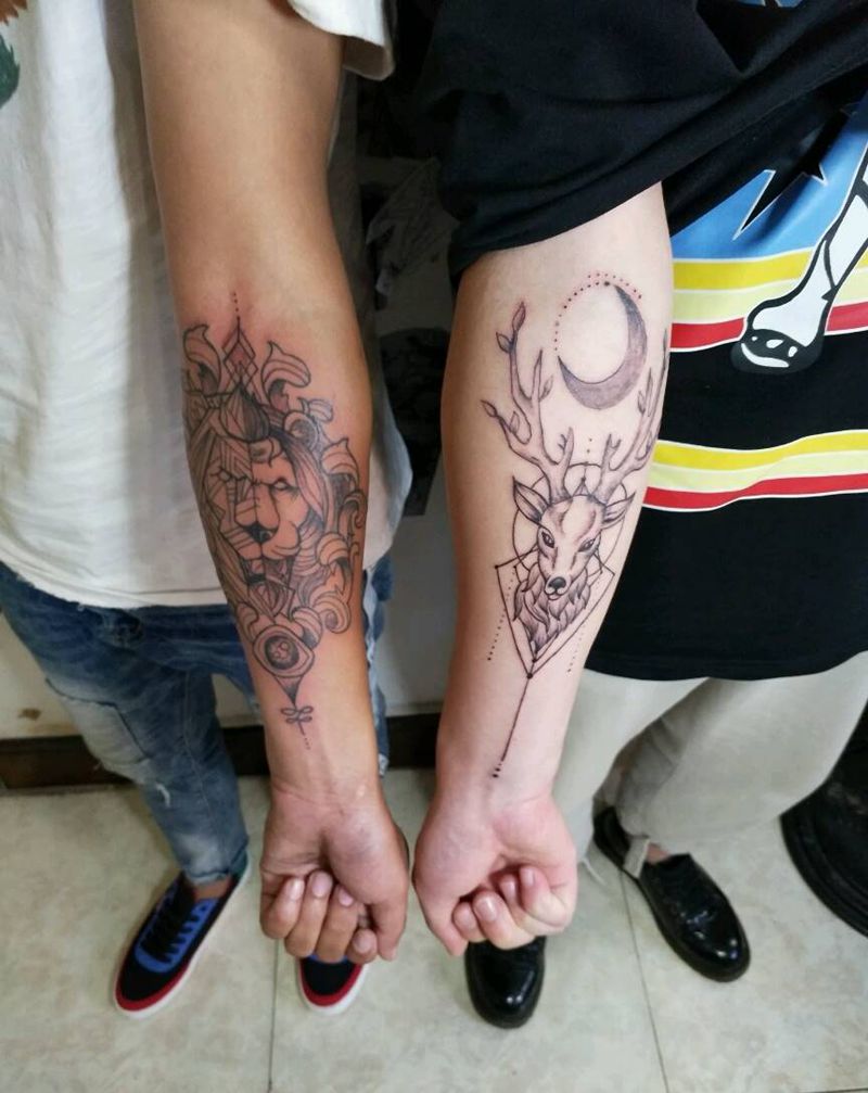 狮鹿同行纹身图片