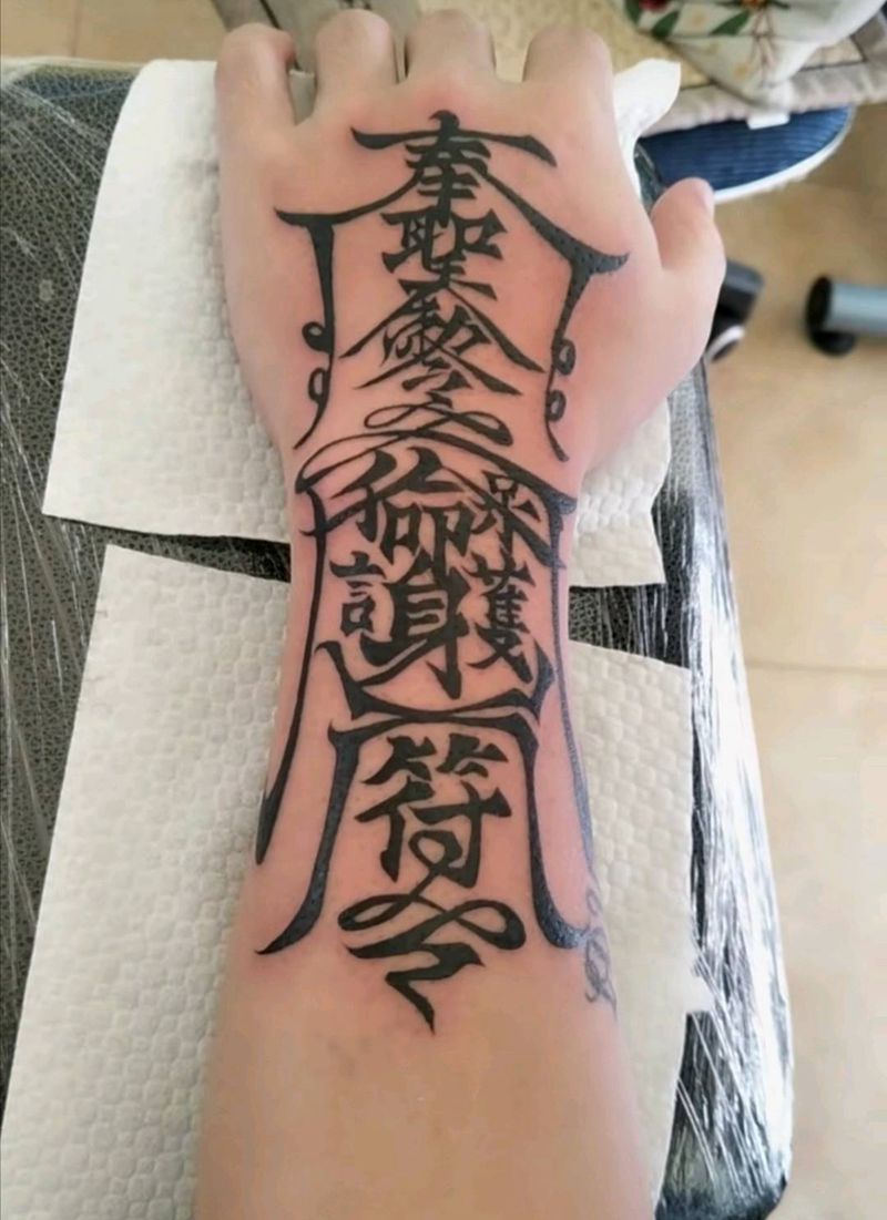 手纹身图片_手部手臂纹身图案