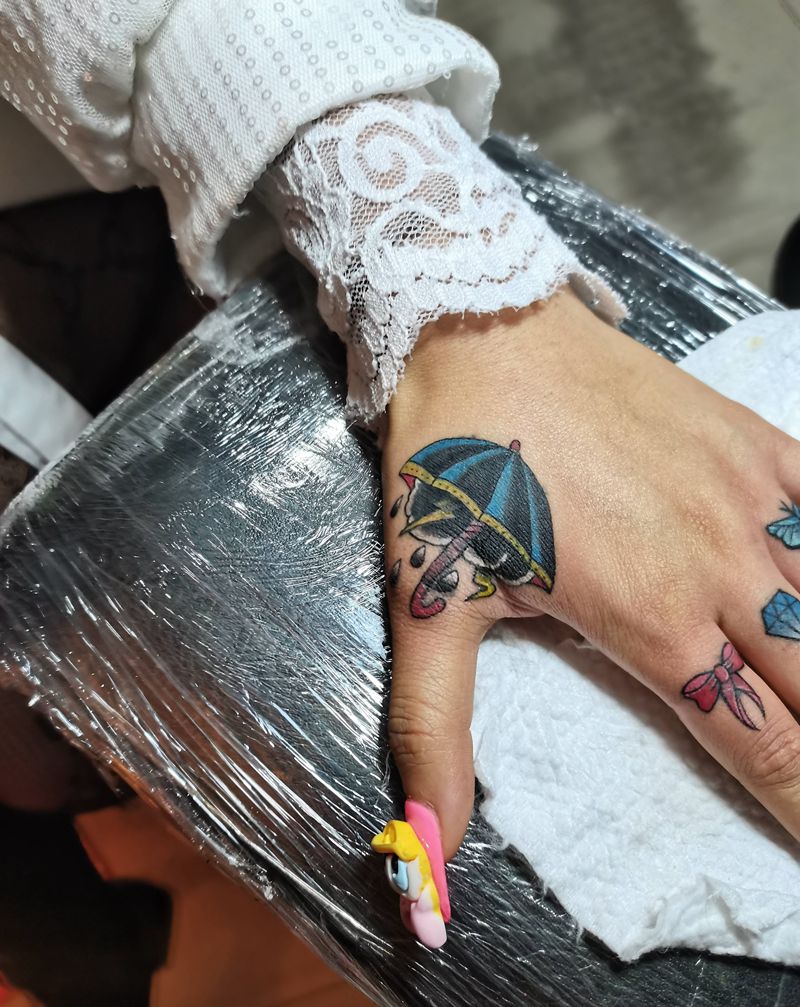 遮盖纹身图片_手部New School纹身图案