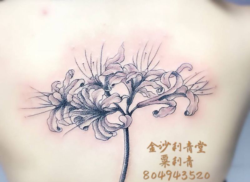 黑灰彼岸花纹身图片