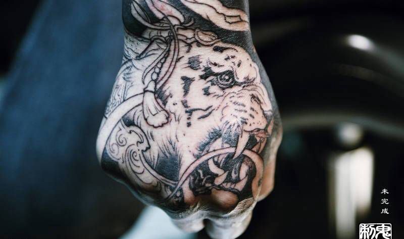 昆明鬼手纹身2.8作品鉴赏纹身图片_成品肩部背部手部脚部臀部胸部鬼手昆明纹身图案