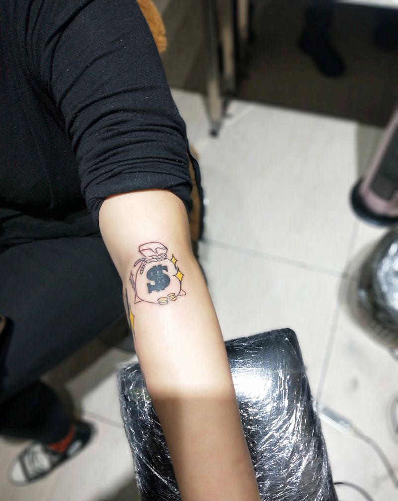 钱代子 招财纹身图片_手部手臂纹身图案