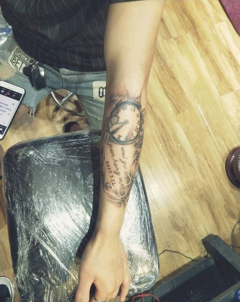 遮盖疤痕纹身图片_手臂欧美写实纹身图案