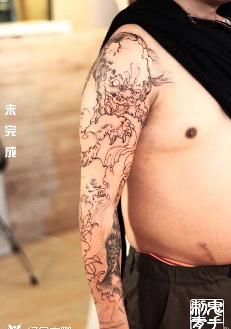 传统唐狮花臂，小鬼师傅作品纹身图片