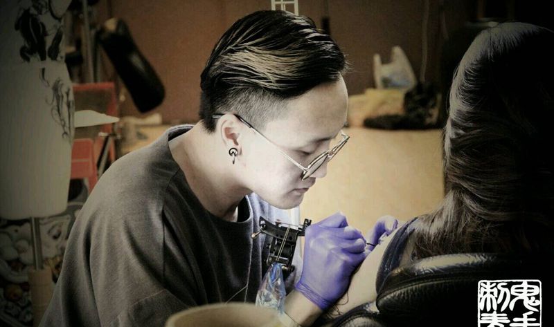 鬼手纹身师纹身图片_昆明纹身图案