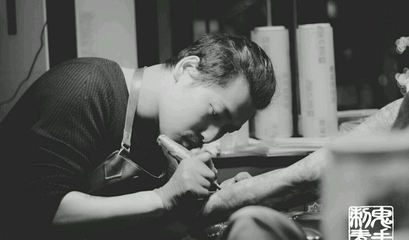 鬼手纹身小鬼师傅纹身图片_昆明纹身图案