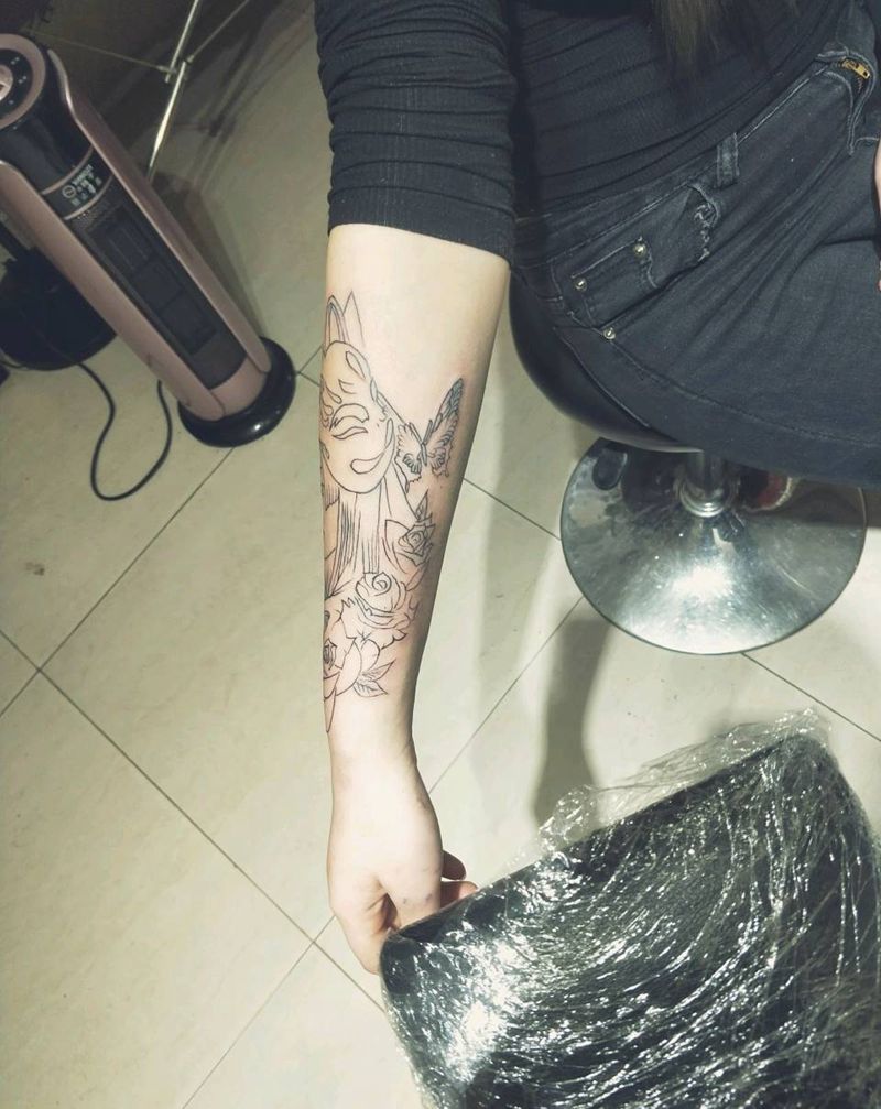 小臂线条纹身图片_手部纹身图案