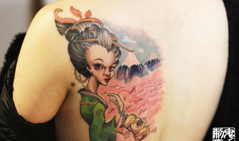 后肩胛艺妓纹身图片