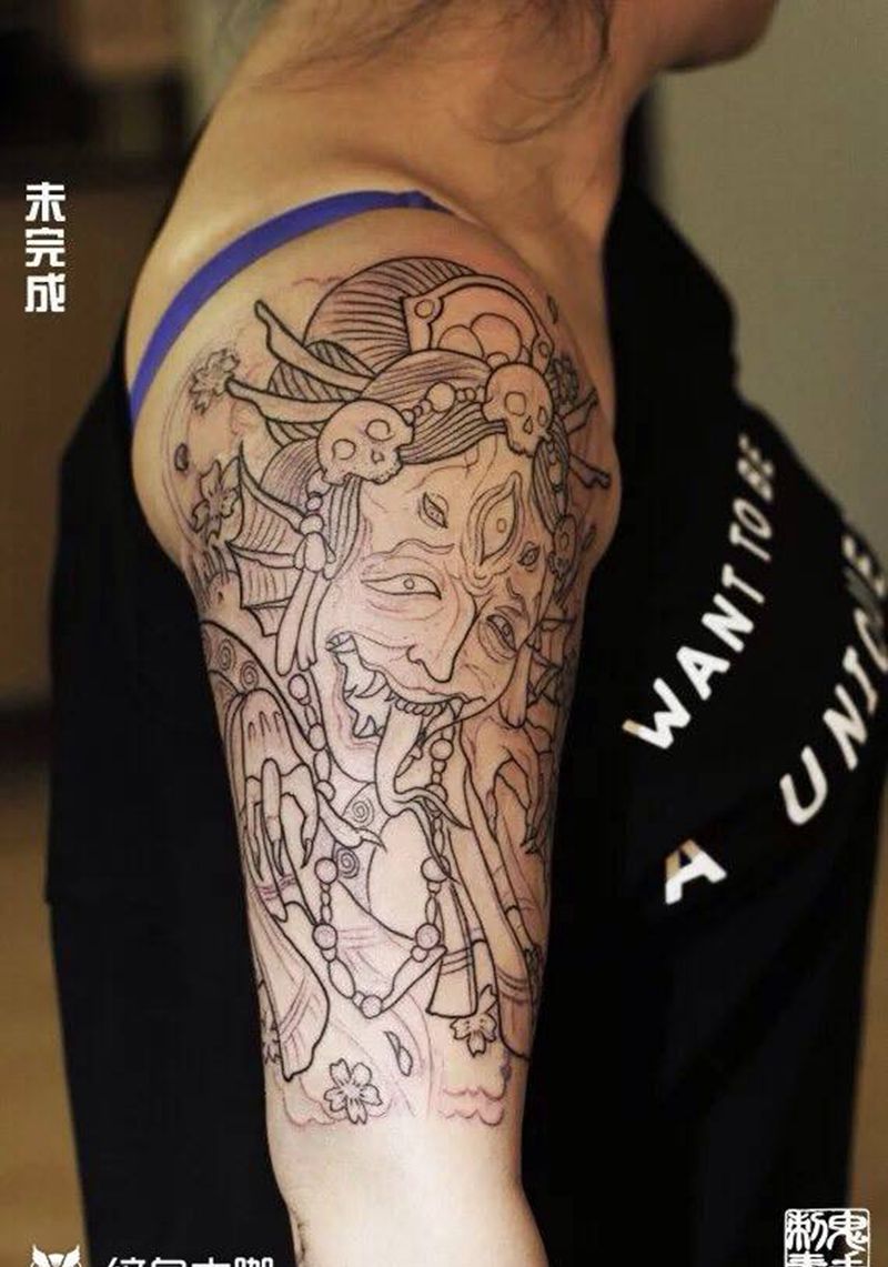 大臂old school纹身图片