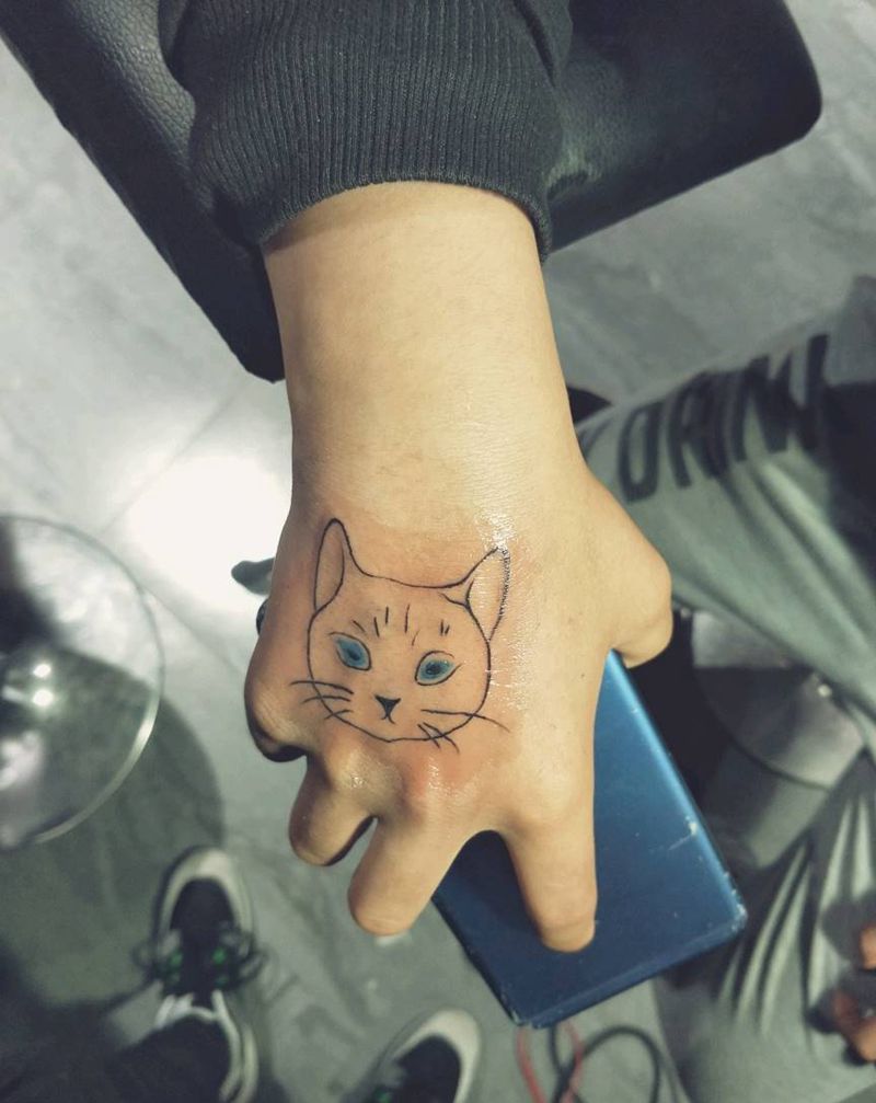 小猫纹身图片_手部纹身图案