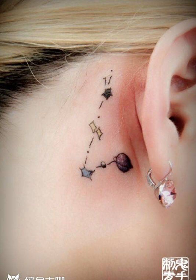 耳后星球纹身图片_昆明鬼手清新成品纹身图案