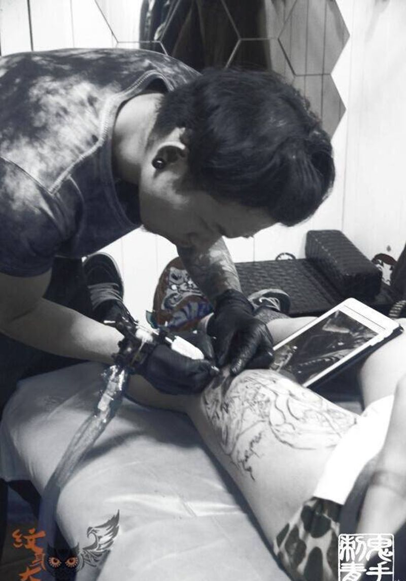 店内生活纹身图片