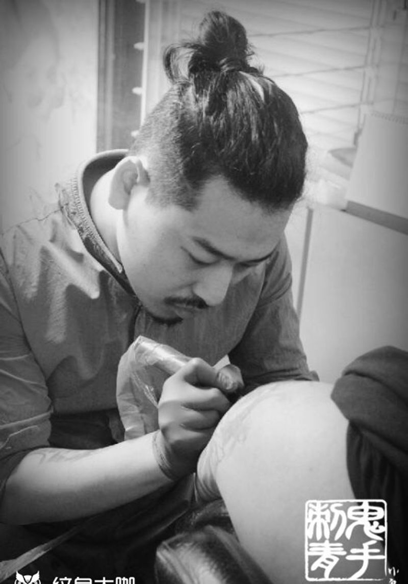 鬼手纹身小鬼师傅纹身图片_鬼手昆明纹身图案