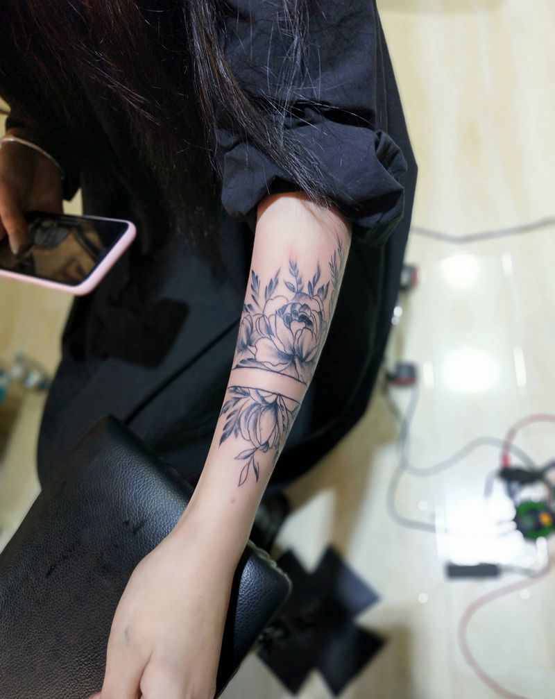 素花纹身图片_手臂手部新传统纹身图案