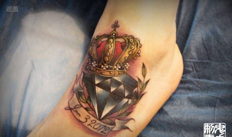 脚背钻石纹身图片_鬼手昆明成品脚部欧美纹身图案