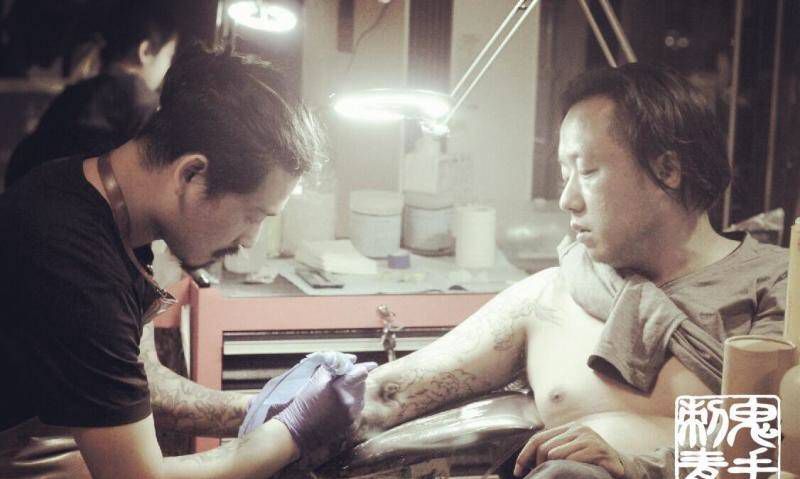 昆明鬼手纹身文化巷小鬼店纹身图片_成品原创腹部手臂胸部背部腰部颈部腿部手部纹身图案