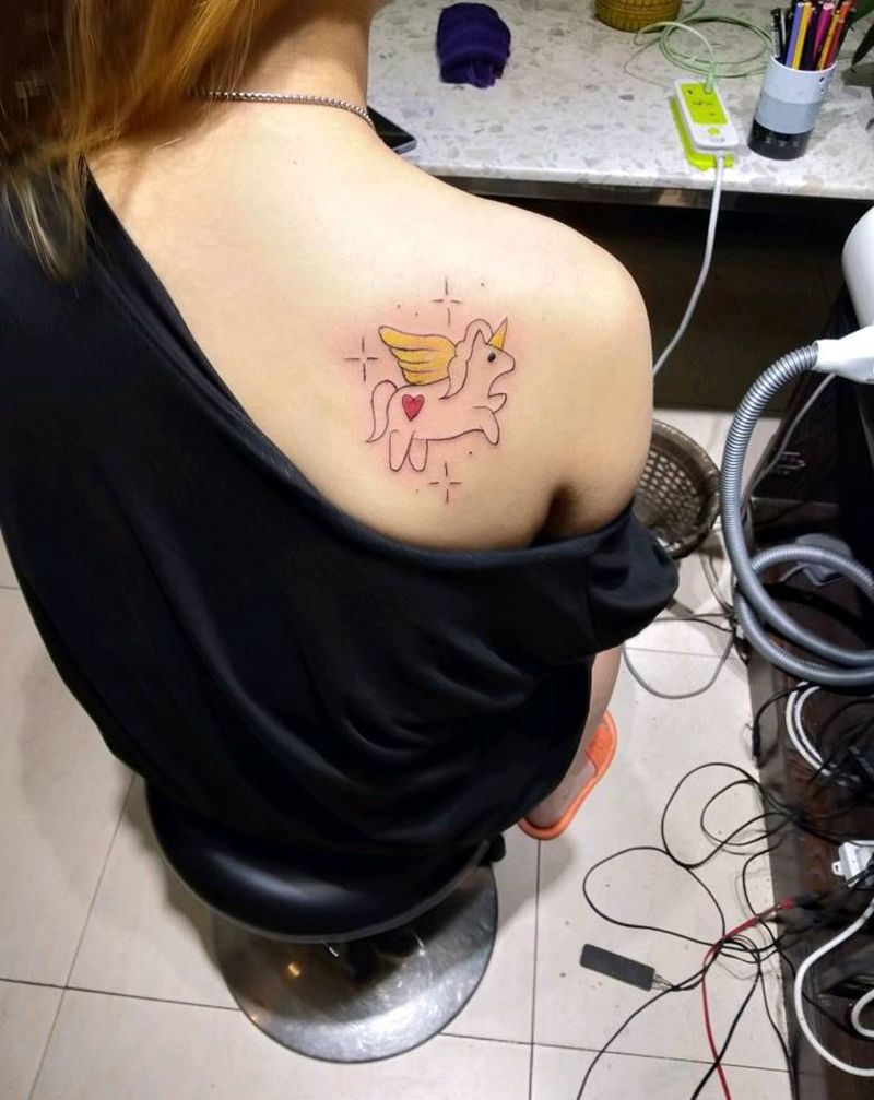 小清新纹身图片_背部纹身图案