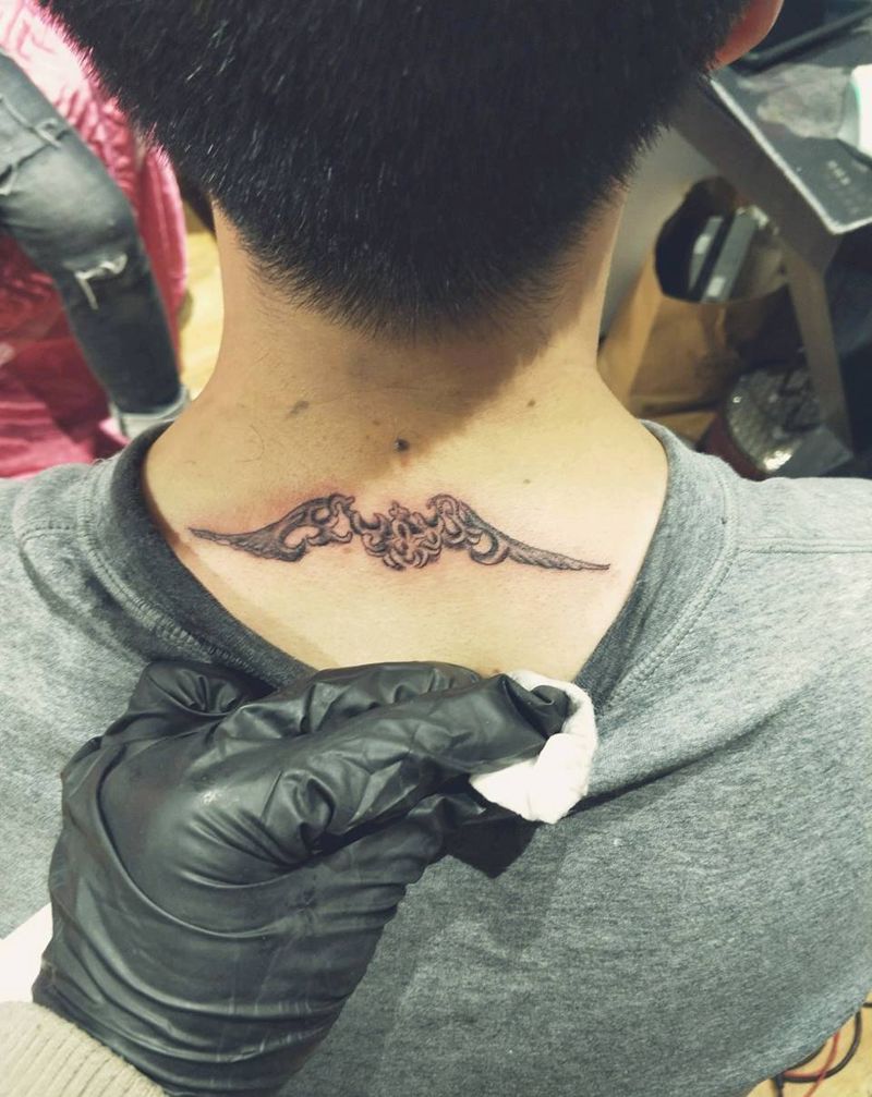 小图腾纹身图片_肩部纹身图案